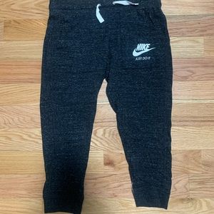 Nike Jogger Capris